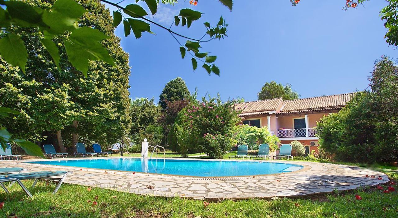 Villa Leda Karousádes Exteriör bild
